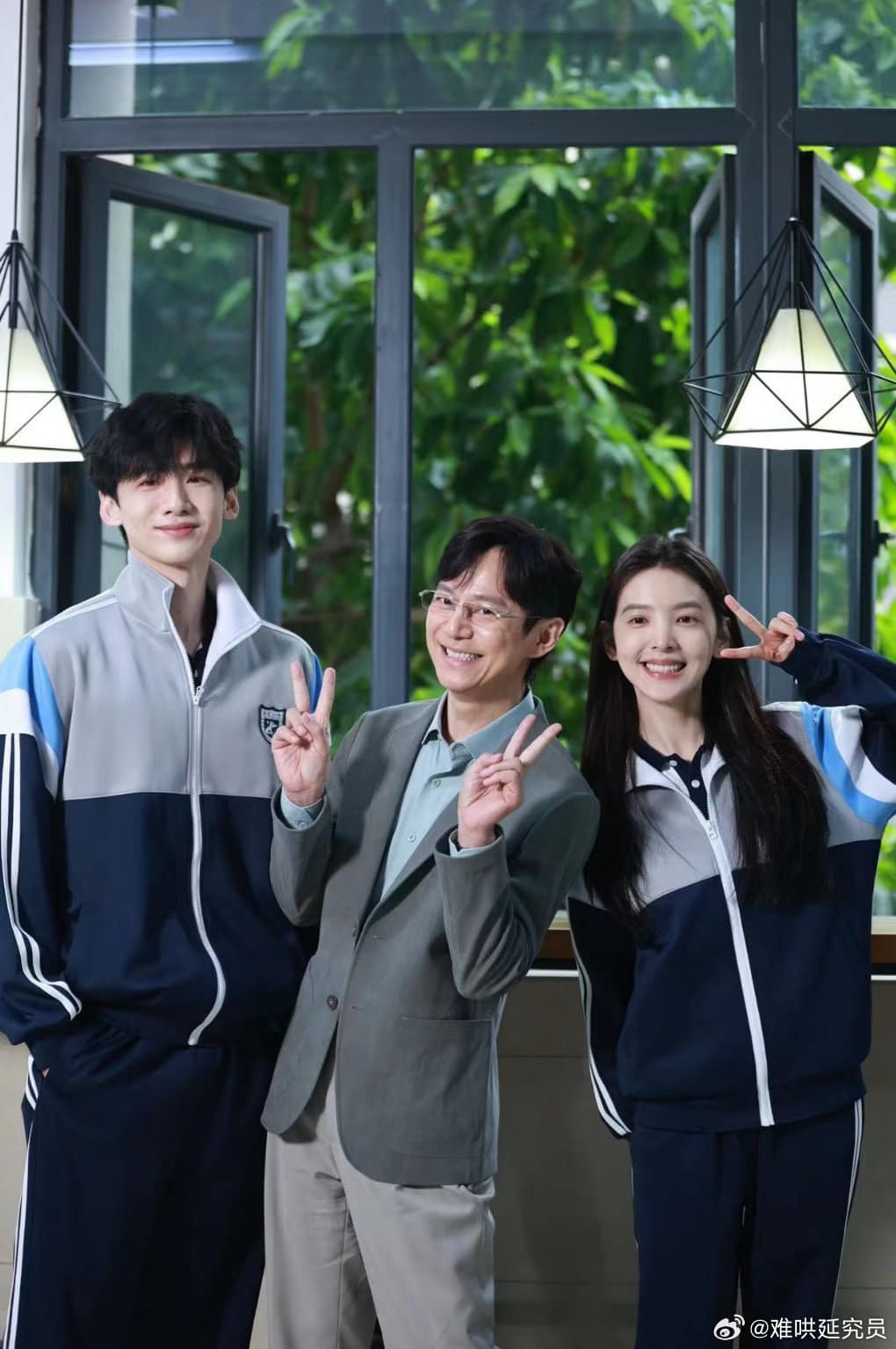 Với danh tiếng, địa vị trong giới của Hà Cảnh, khán giả không có gì phản bác với việc đạo diễn đặc biệt ưu ái để mời anh vào vai cameo này.