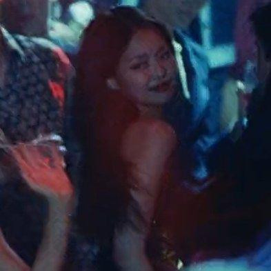 Jennie chỉ xuất hiện chớp nhoáng trong vài phân đoạn của teaser phim. Jennie chỉ xuất hiện chớp nhoáng trong vài phân đoạn của teaser phim.