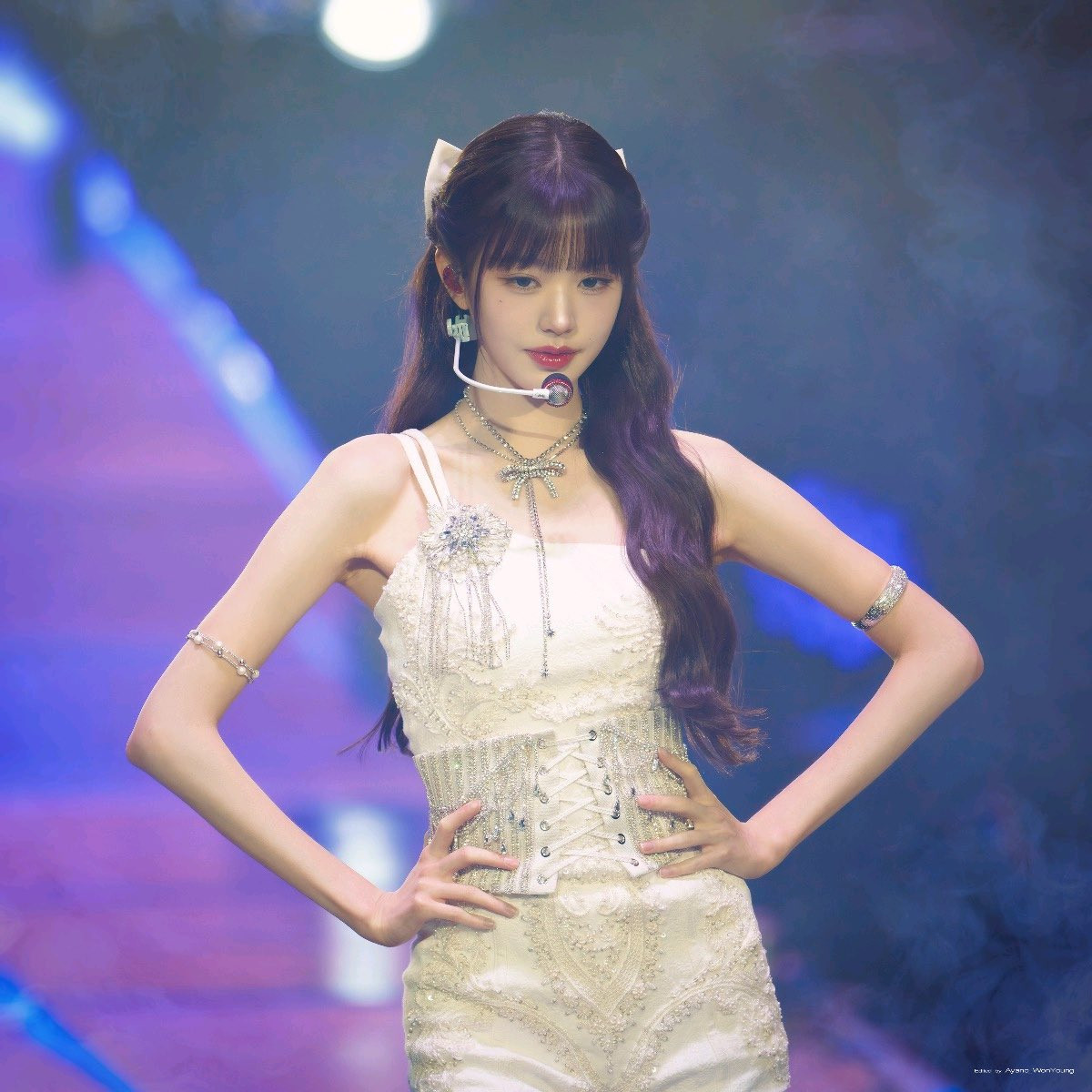 Sau một thời gian nỗ lực edit, người hâm mộ cuối cùng cũng được nhìn thấy Won Young để tóc mái bằng bản real.