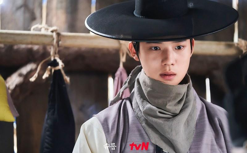 Là cái tên đang được công chúng yêu mến gần đây, Moon Sang Min được nhiều thương hiệu săn đón không phải điều khó hiểu.