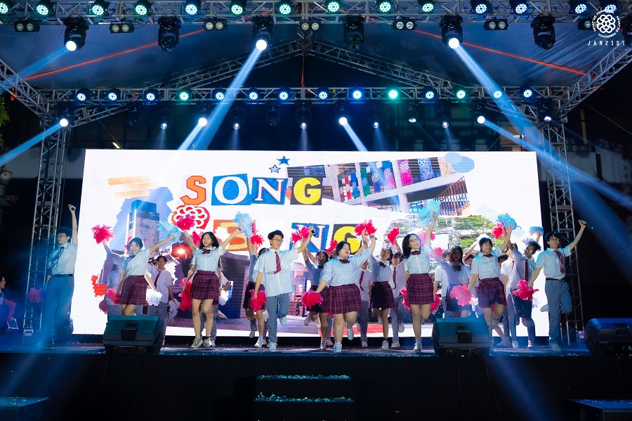 Đúng như khẩu hiệu &quot;Song bằng - San bằng&quot;, khối chuyên Song Bằng Tú Tài đã đánh bại các khối chuyên còn lại để giành ngôi vị cao nhất - Quán quân Most Wanted Class.