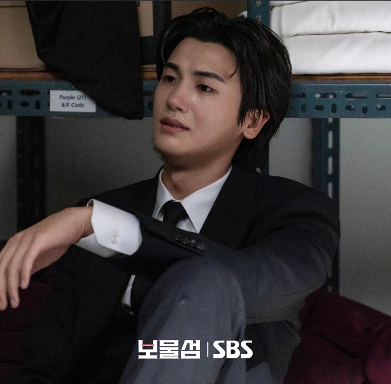 Tuyến tình cảm không phải trung tâm, nhưng được dựng khá kịch tính để tạo cao trào cho phim. "Phản ứng hóa học" của Park Hyung Sik và Hong Hwa Yeon "dịu keo" tạo thêm sức hút cho phim.