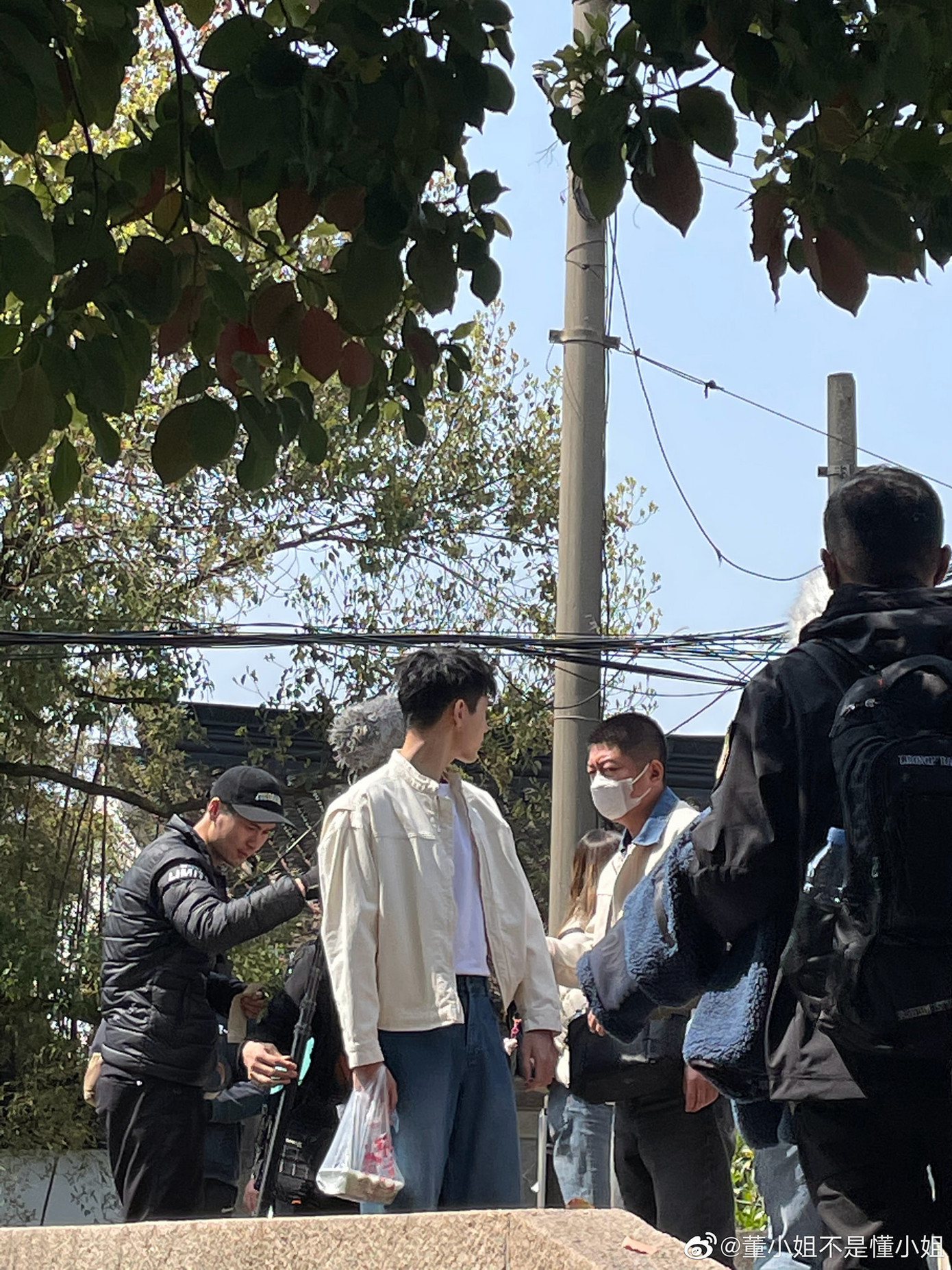 Trần Phi Vũ tại phim trường ngày 16/3. Trần Phi Vũ tại phim trường ngày 16/3.