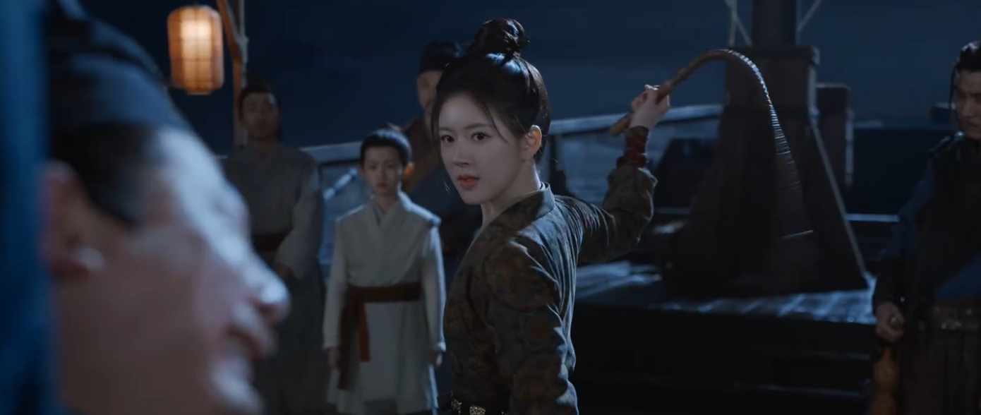 Tào Đầu và Bàng tòng sự lập tức bị tóm sống vì tội ăn cắp tài sản của đội buôn. Đoan Ngọ trực tiếp phạt roi 2 kẻ này. Đây cũng là cách cô trả thù cho những gì họ đã gây khó dễ cho cô và đánh oan Hà Mễ. Tào Đầu và Bàng tòng sự lập tức bị tóm sống vì tội ăn cắp tài sản của đội buôn. Đoan Ngọ trực tiếp phạt roi 2 kẻ này. Đây cũng là cách cô trả thù cho những gì họ đã gây khó dễ cho cô và đánh oan Hà Mễ.