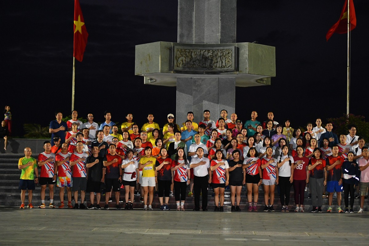 "Biệt đội" Tiền Phong Runner được thành lập từ tháng 4/2022, ngày càng thu hút nhiều cán bộ, phóng viên và nhân viên của báo tham gia. "Biệt đội" Tiền Phong Runner được thành lập từ tháng 4/2022, ngày càng thu hút nhiều cán bộ, phóng viên và nhân viên của báo tham gia.