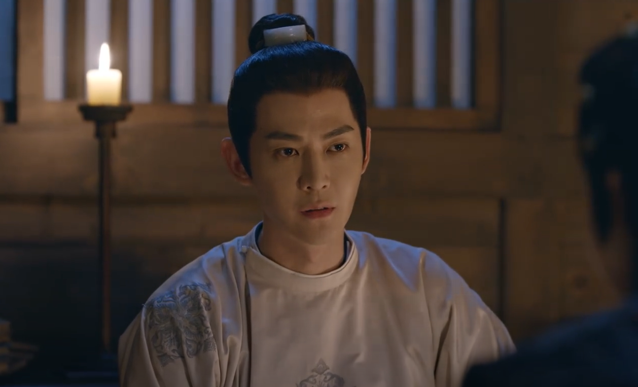 Ngay tối hôm đó, Yên Tử Kinh và Trương Tấn Nhiên đã thẳng thắn nói ra phán đoán của nhau. Trương công tử nghĩ rằng Tử Kinh muốn trục lợi gì từ việc làm ăn ở Quảng Châu, thấy được ý định muốn diệt trừ nhà họ Thôi của chàng. Ngay tối hôm đó, Yên Tử Kinh và Trương Tấn Nhiên đã thẳng thắn nói ra phán đoán của nhau. Trương công tử nghĩ rằng Tử Kinh muốn trục lợi gì từ việc làm ăn ở Quảng Châu, thấy được ý định muốn diệt trừ nhà họ Thôi của chàng.