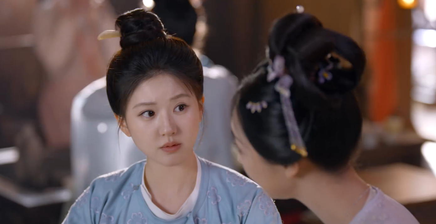 Trong buổi gặp gỡ đó, Trương Tấn Nhiên cũng có mặt. Phùng Ngũ Nương đã nhận ra hành động "rất tình" của anh dành cho Đoan Ngọ. Tuy nhiên, Đoan Ngọ chỉ nghĩ Trương công tử chỉ tốt bụng, sẽ giúp tất cả những ai khó khăn như cô. Trong buổi gặp gỡ đó, Trương Tấn Nhiên cũng có mặt. Phùng Ngũ Nương đã nhận ra hành động "rất tình" của anh dành cho Đoan Ngọ. Tuy nhiên, Đoan Ngọ chỉ nghĩ Trương công tử chỉ tốt bụng, sẽ giúp tất cả những ai khó khăn như cô.