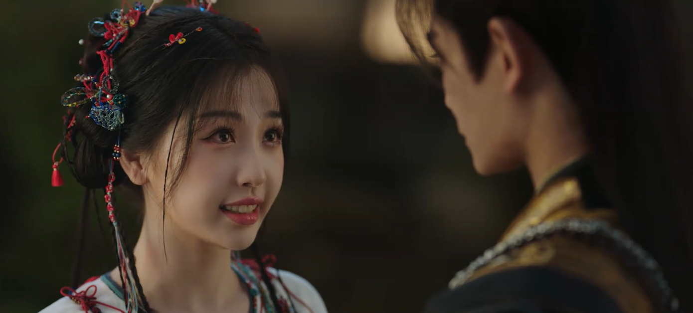 Mộ Thanh đã thay đổi rất nhiều trong hành động với Diệu Diệu, không chỉ bảo bọc, bênh vực mà ánh mắt cũng nhìn cô dịu dàng hơn. Mộ Thanh đã thay đổi rất nhiều trong hành động với Diệu Diệu, không chỉ bảo bọc, bênh vực mà ánh mắt cũng nhìn cô dịu dàng hơn.