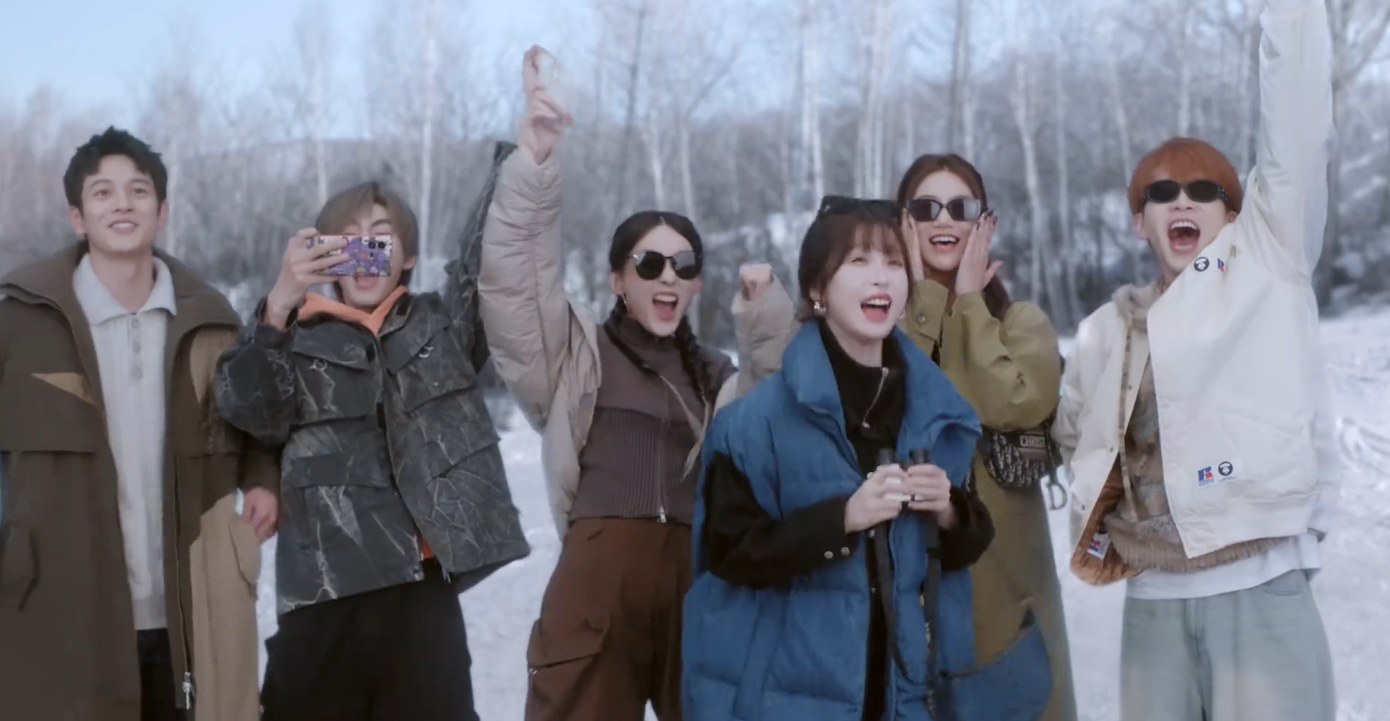 "Cả làng" vui mừng khi Thiện Sùng muốn trở lại giành lấy "ngai vàng". "Cả làng" vui mừng khi Thiện Sùng muốn trở lại giành lấy "ngai vàng".