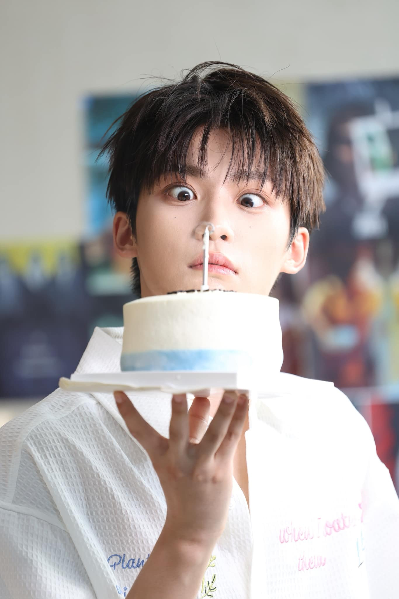 Từ loạt ảnh đời thường đến lúc giao lưu với người hâm mộ, Tử Du đều toát ra vibe "bạn trai/ em trai nhà bên" tươi sáng, dễ chịu. Từ loạt ảnh đời thường đến lúc giao lưu với người hâm mộ, Tử Du đều toát ra vibe "bạn trai/ em trai nhà bên" tươi sáng, dễ chịu.