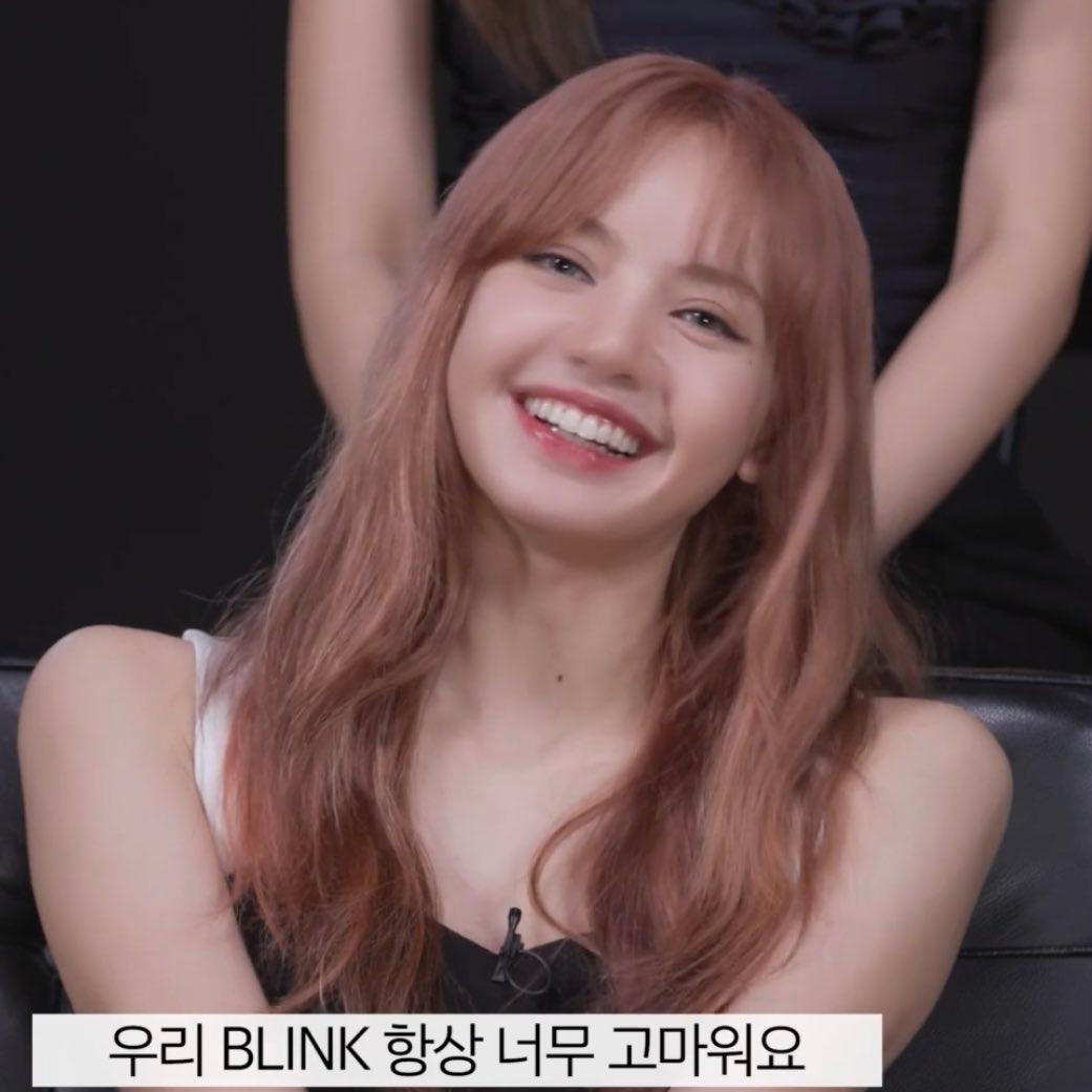 Người hâm mộ "rần rần" với tạo hình mới của Lisa và hy vọng mái tóc này sẽ được cô nàng giữ trong đợt quảng bá cho màn tái xuất mới. Người hâm mộ "rần rần" với tạo hình mới của Lisa và hy vọng mái tóc này sẽ được cô nàng giữ trong đợt quảng bá cho màn tái xuất mới.