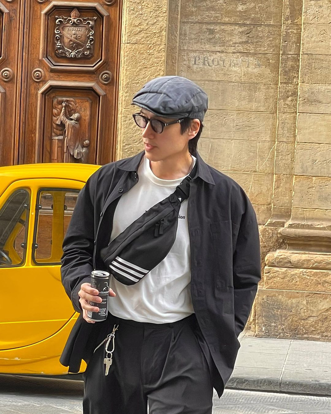 Loạt ảnh đời thường được chú Tan chia sẻ trên Instagram cá nhân thu về bão tim, dù "lên đồ" chỉn chu hay mặc trang phục đời thường đơn giản, chú Tan đều bảnh bao.