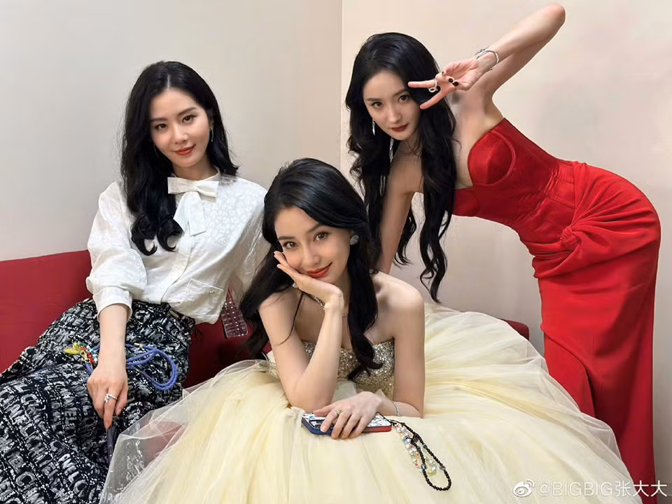 Gấp ba visual với ảnh hậu trường của Lưu Thi Thi, Angela Baby và Dương Mịch.