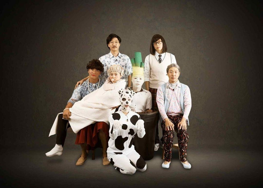 Đây chính là "trùm cuối" trong loạt ảnh đại gia đình của Running Man khiến netizen không nhịn được cười.