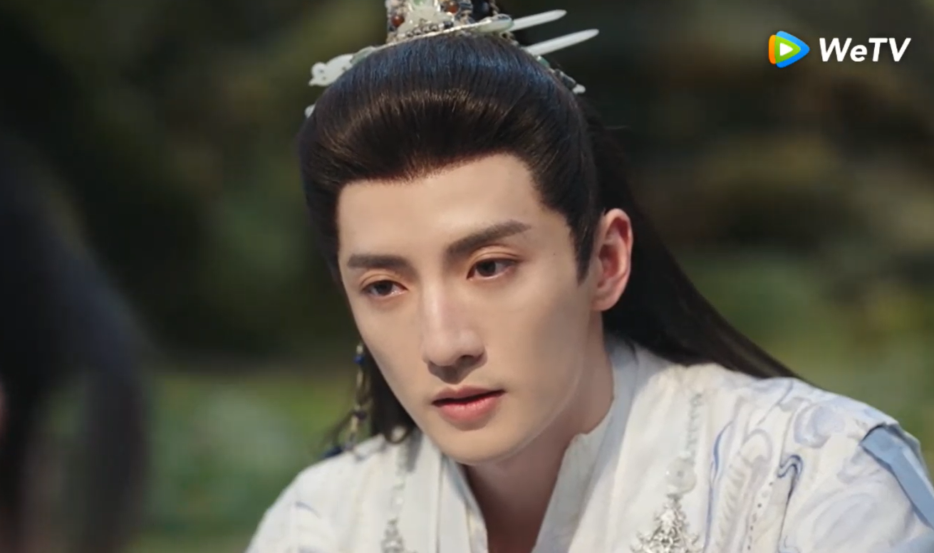 Đại huynh của nhóm đoán được Tử Kỳ chưa sẵn sàng nói ra thân phận của tỷ tỷ, nên mới giúp anh che giấu. Đại huynh của nhóm đoán được Tử Kỳ chưa sẵn sàng nói ra thân phận của tỷ tỷ, nên mới giúp anh che giấu.