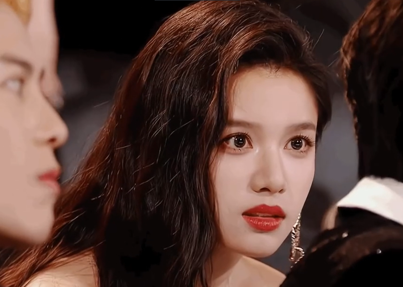 Trương Tịnh Nghi như công chúa cổ tích.