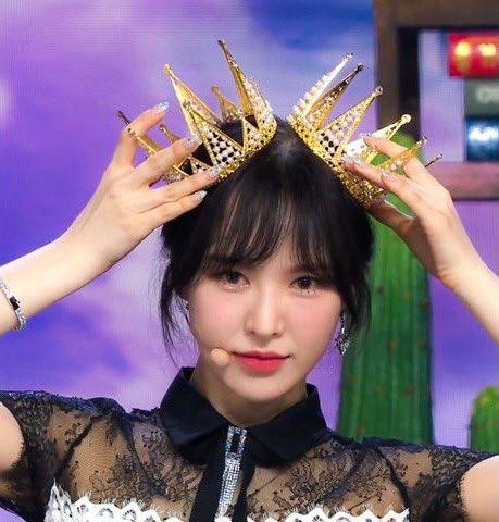 Ngay cả khi để lại kiểu tóc mái thưa, Wendy vẫn vô cùng xinh đẹp. Ngay cả khi để lại kiểu tóc mái thưa, Wendy vẫn vô cùng xinh đẹp.