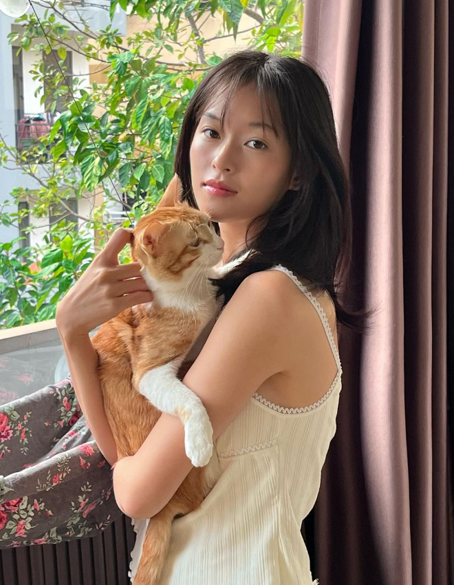 Nguyễn Minh Hà sinh năm 1999. Cô là người mẫu tự do và từng tham gia đóng nhiều MV. Nguyễn Minh Hà sinh năm 1999. Cô là người mẫu tự do và từng tham gia đóng nhiều MV.