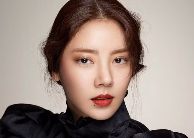 Son Dam Bi