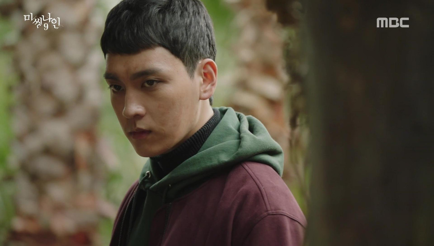Một trong những vai diễn làm nên danh tiếng của Choi Tae Joon chính là vai ác nhân bị tha hóa trong Missing 9 (2017). Ánh mắt lạnh lùng, đầy dã tâm cùng diễn xuất xuất thần của Choi Tae Joon khiến khán giả "ghét cay ghét đắng" nhân vật này. Một trong những vai diễn làm nên danh tiếng của Choi Tae Joon chính là vai ác nhân bị tha hóa trong Missing 9 (2017). Ánh mắt lạnh lùng, đầy dã tâm cùng diễn xuất xuất thần của Choi Tae Joon khiến khán giả "ghét cay ghét đắng" nhân vật này.