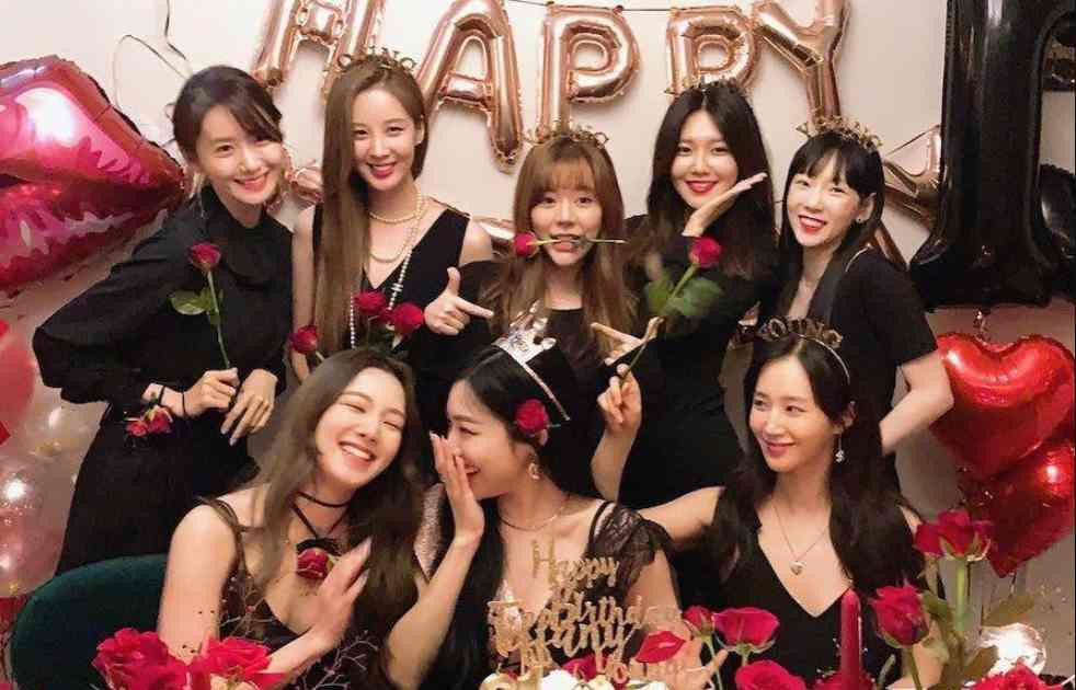 Ở thì hiện tại, ngay cả khi hoạt động nhóm dần thưa vắng, sự nghiệp solo của từng thành viên SNSD đều đạt được nhiều thành công. Ở thì hiện tại, ngay cả khi hoạt động nhóm dần thưa vắng, sự nghiệp solo của từng thành viên SNSD đều đạt được nhiều thành công.