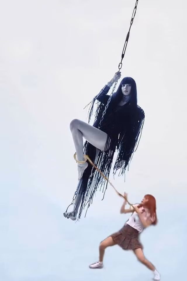 Một Lisa bên cạnh một... Lisa khác!