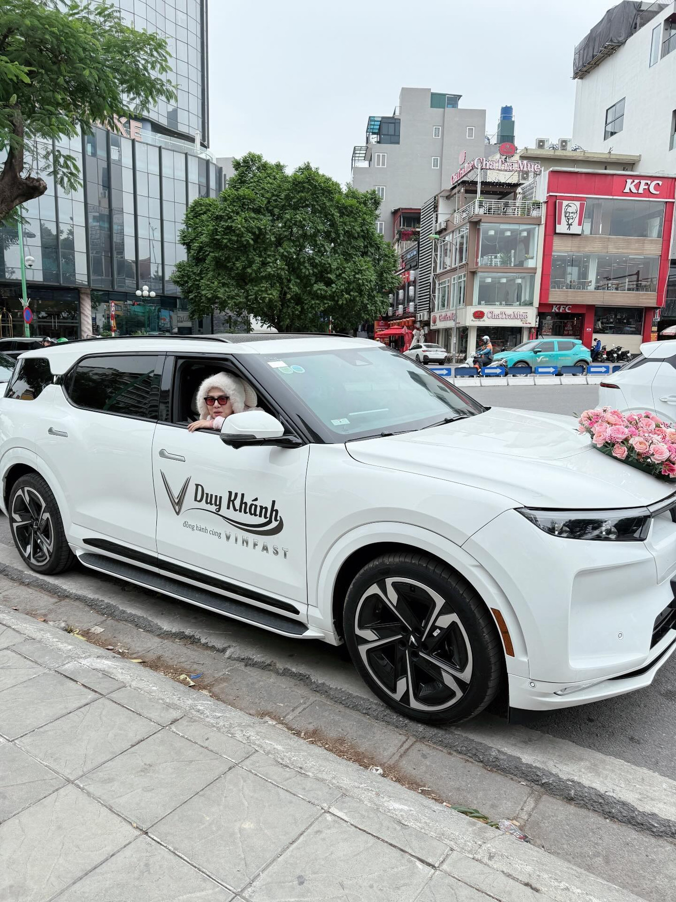 Một roadshow khác cũng được MassV tổ chức chính là roadshow đường phố với 8 chiếc VF9.