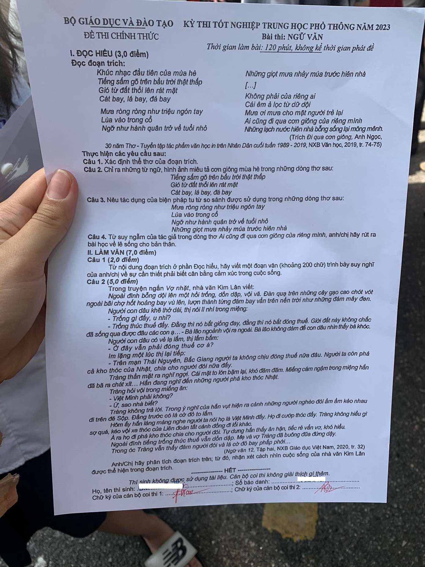 Đề thi Văn chính thức kỳ thi tốt nghiệp THPT Quốc gia 2023. - Ảnh: Thông tin Chính phủ Đề thi Văn chính thức kỳ thi tốt nghiệp THPT Quốc gia 2023. - Ảnh: Thông tin Chính phủ