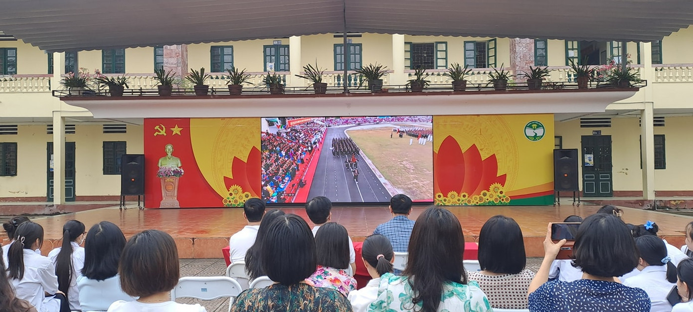 Ảnh: Đoàn Trường THPT Hoài Đức B - Hoài Đức - Hà Nội.