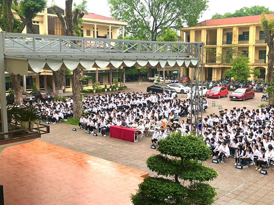 Ảnh: Đoàn Trường THPT Hoài Đức B - Hoài Đức - Hà Nội.