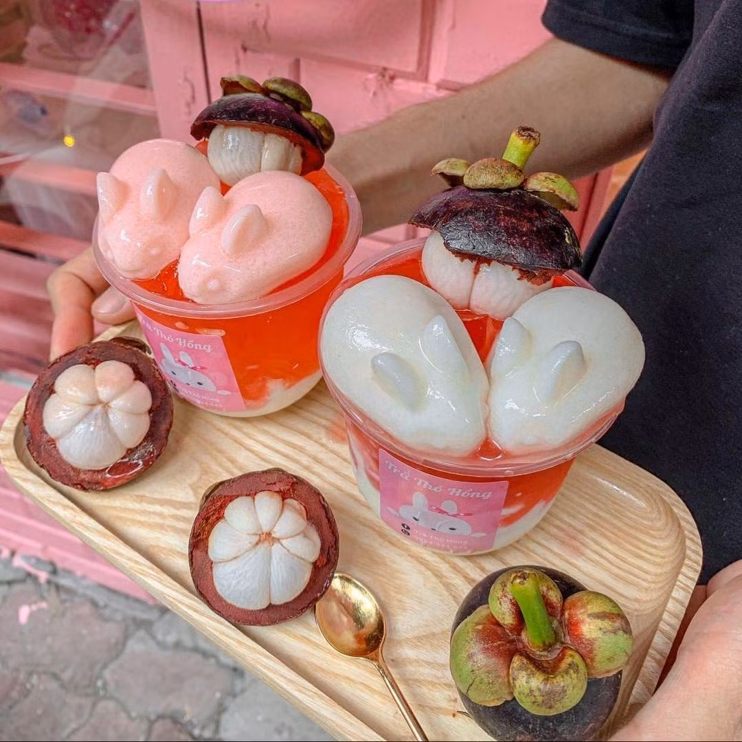 Nối gót trà dâu thỏ, sữa chua pudding thỏ măng cụt cũng khiến Gen Z "đổ đứ đừ" với visual đáng yêu. - Ảnh: Nguyễn Văn Đạt