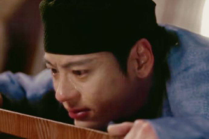 Cảnh khóc của cả hai không liên quan tới nhau nhưng fan lại thấy "cũng có nét phu thê".