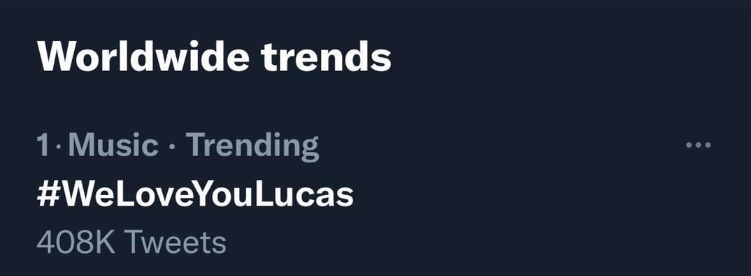 Chỉ sau vài giờ đồng hồ kể từ khi tâm thư của Lucas được đăng tải, hashtag #WeLoveYouLucas đã leo lên Top 1 xu hướng toàn cầu trên Twitter. Chỉ sau vài giờ đồng hồ kể từ khi tâm thư của Lucas được đăng tải, hashtag #WeLoveYouLucas đã leo lên Top 1 xu hướng toàn cầu trên Twitter.