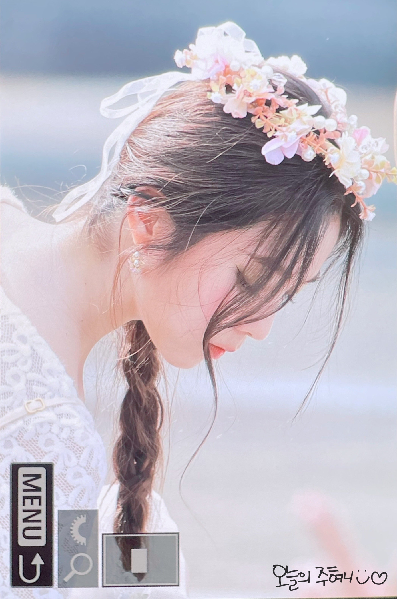 "Tiên hoa" Irene tại fansign cũng được fan liệt kê vào khoảnh khắc đỉnh cao. "Tiên hoa" Irene tại fansign cũng được fan liệt kê vào khoảnh khắc đỉnh cao.