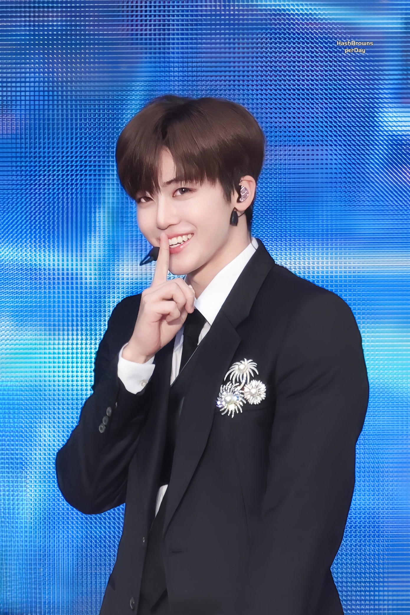 Jaemin khiến hội NCTzen "xỉu lên xỉu xuống" vì gương mặt và thân hình đối lập. - Ảnh: 7ynne, HashBrownsPerDay Jaemin khiến hội NCTzen "xỉu lên xỉu xuống" vì gương mặt và thân hình đối lập. - Ảnh: 7ynne, HashBrownsPerDay