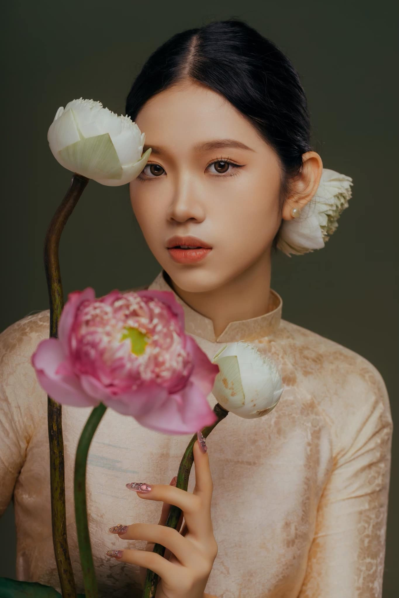 Kinh nghiệm là người mẫu nhí cho Kiều Anh khả năng "bắn ảnh" xuất thần. Kinh nghiệm là người mẫu nhí cho Kiều Anh khả năng "bắn ảnh" xuất thần.