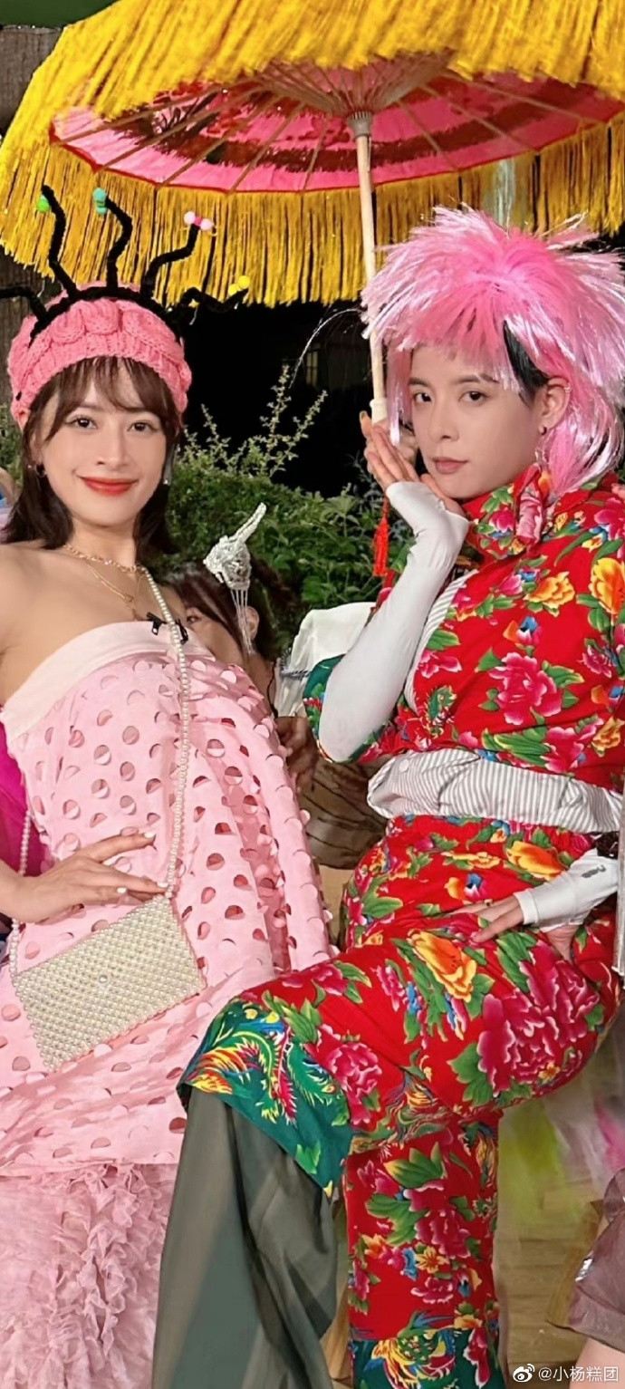 Chi Pu lẫn Amber từng không ít lần thể hiện mong muốn cùng nhau biểu diễn tại Đạp Gió 2023, nhưng đến hiện tại, mong ước này vẫn chưa thành hiện thực. Chi Pu lẫn Amber từng không ít lần thể hiện mong muốn cùng nhau biểu diễn tại Đạp Gió 2023, nhưng đến hiện tại, mong ước này vẫn chưa thành hiện thực.