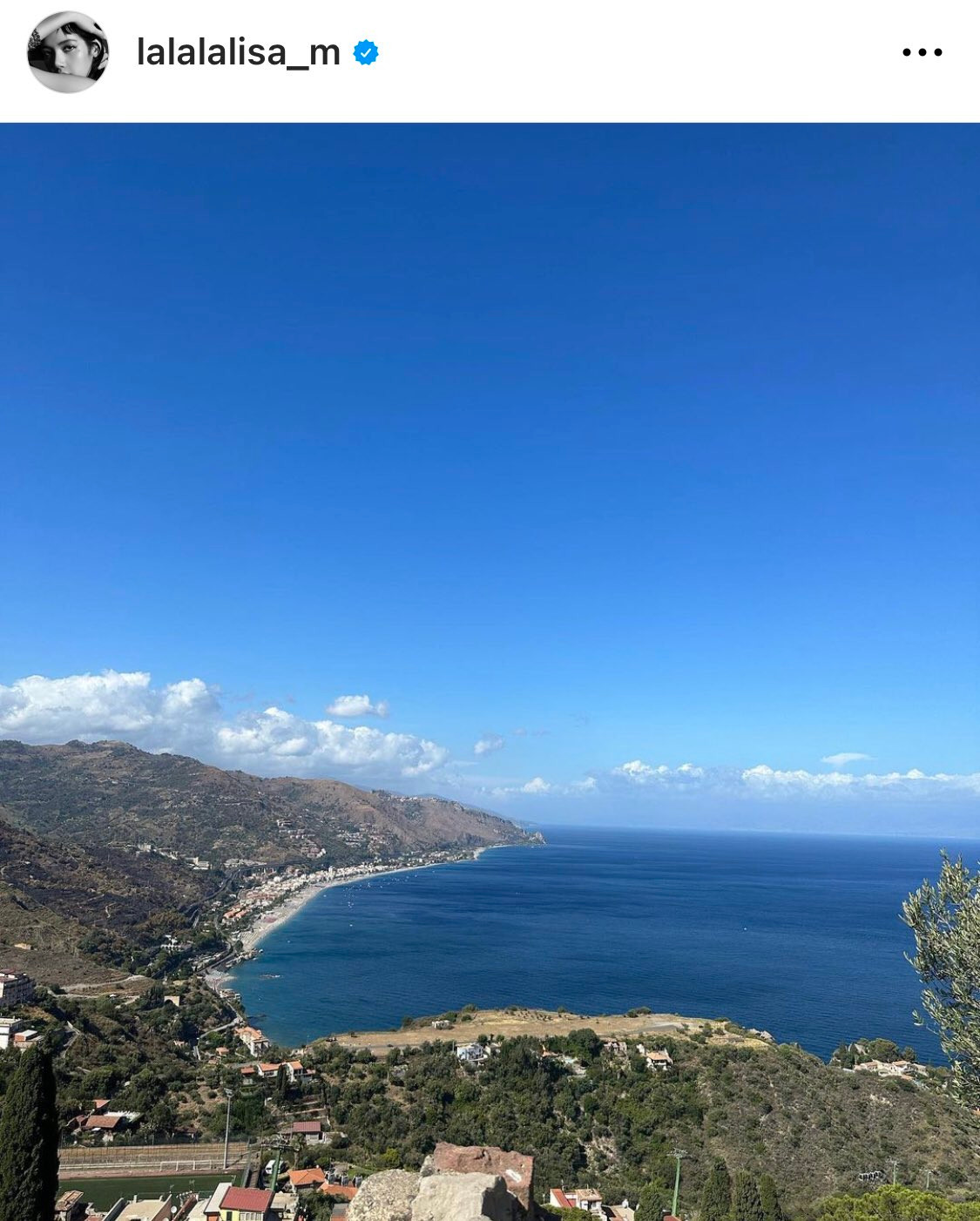 Ảnh Lisa đăng và bạn gái của Jean Arnault chia sẻ gần đây là cùng địa điểm. Ảnh Lisa đăng và bạn gái của Jean Arnault chia sẻ gần đây là cùng địa điểm.