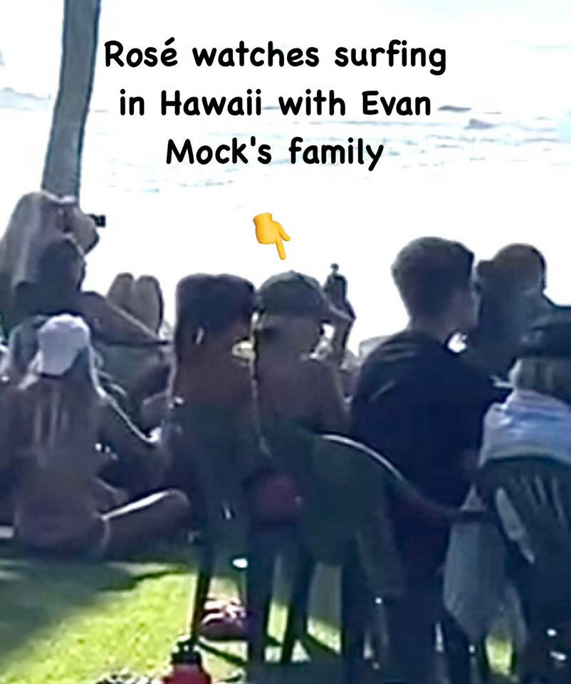 Loạt ảnh được cho là Rosé và Evan Mock tại Hawaii được cư dân mạng chia sẻ rầm rộ những ngày qua. Loạt ảnh được cho là Rosé và Evan Mock tại Hawaii được cư dân mạng chia sẻ rầm rộ những ngày qua.