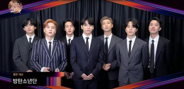 BTS tiếp tục là chủ nhân của chiếc cúp Daesang Album of the Year, đồng thời trở thành nghệ sĩ thắng giải này nhiều nhất trong lịch sử Golden Disc Awards với 5 năm liên tiếp.