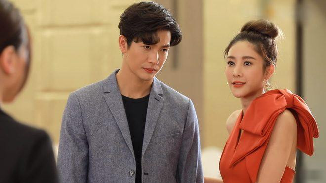 Tangmo Nida trong Chiếc Lá Cuốn Bay Tangmo Nida trong Chiếc Lá Cuốn Bay