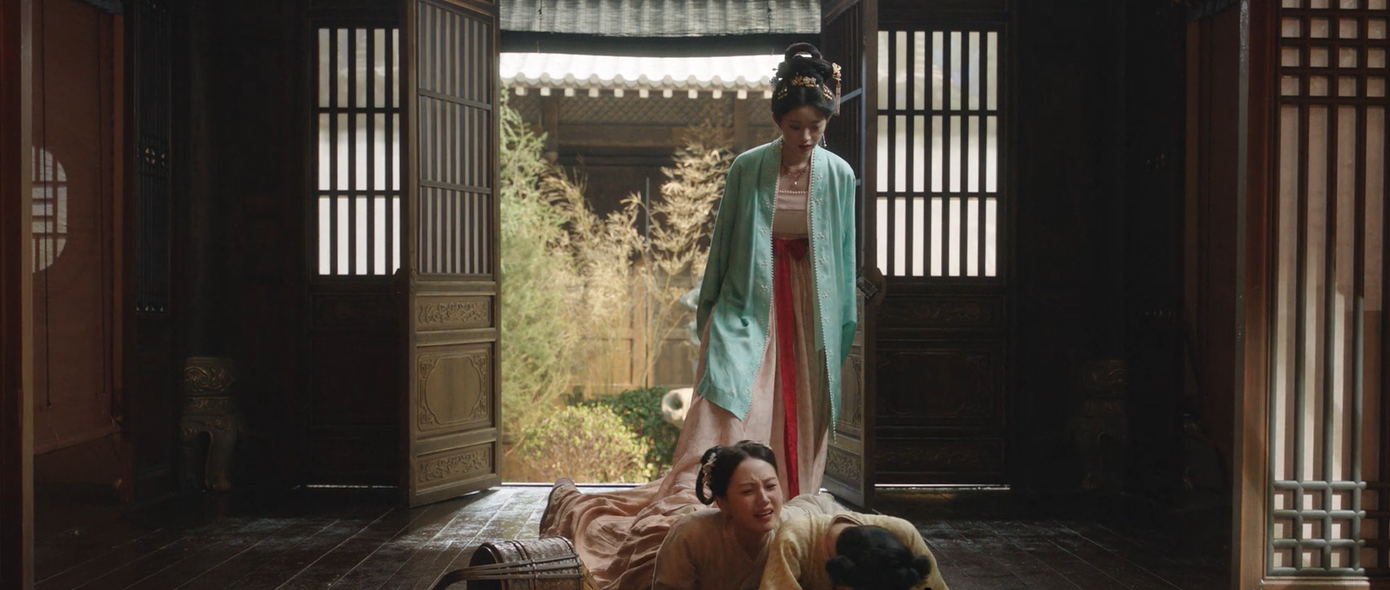 Dương Tiện càng nhìn càng mê Nhạc Thiện, nàng &quot;tính nóng như kem&quot; nhưng thẳng thắn, sòng phẳng, không giống như những người thân ở cạnh chàng - bụng dạ hẹp hòi, ích kỷ nhưng lại ra vẻ đoan trang.