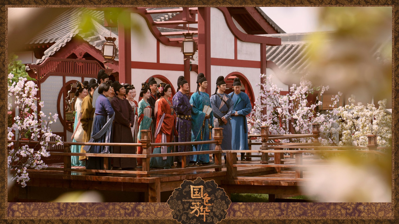 Chỉ cần xem vài phút đầu, khán giả có thể nhận ra ngay Quốc Sắc Phương Hoa được dốc bạc tỷ đầu tư mà không cần nhà đài &quot;flex&quot; số liệu.