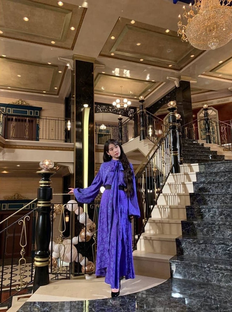 Paradise City là nơi mà ở của "bà chủ khách sạn Ánh Trăng" Jang Man Wol - IU. Paradise City là nơi mà ở của "bà chủ khách sạn Ánh Trăng" Jang Man Wol - IU.