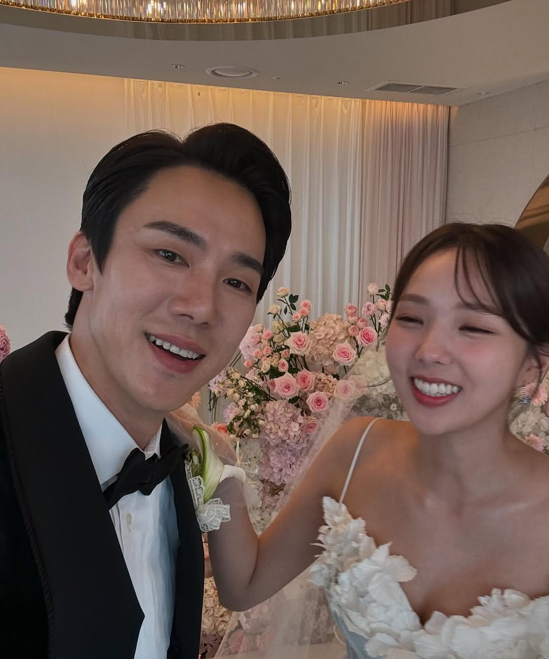 3 bức ảnh selfie đủ để fan xuất "thẻ bo góc". 3 bức ảnh selfie đủ để fan xuất "thẻ bo góc".