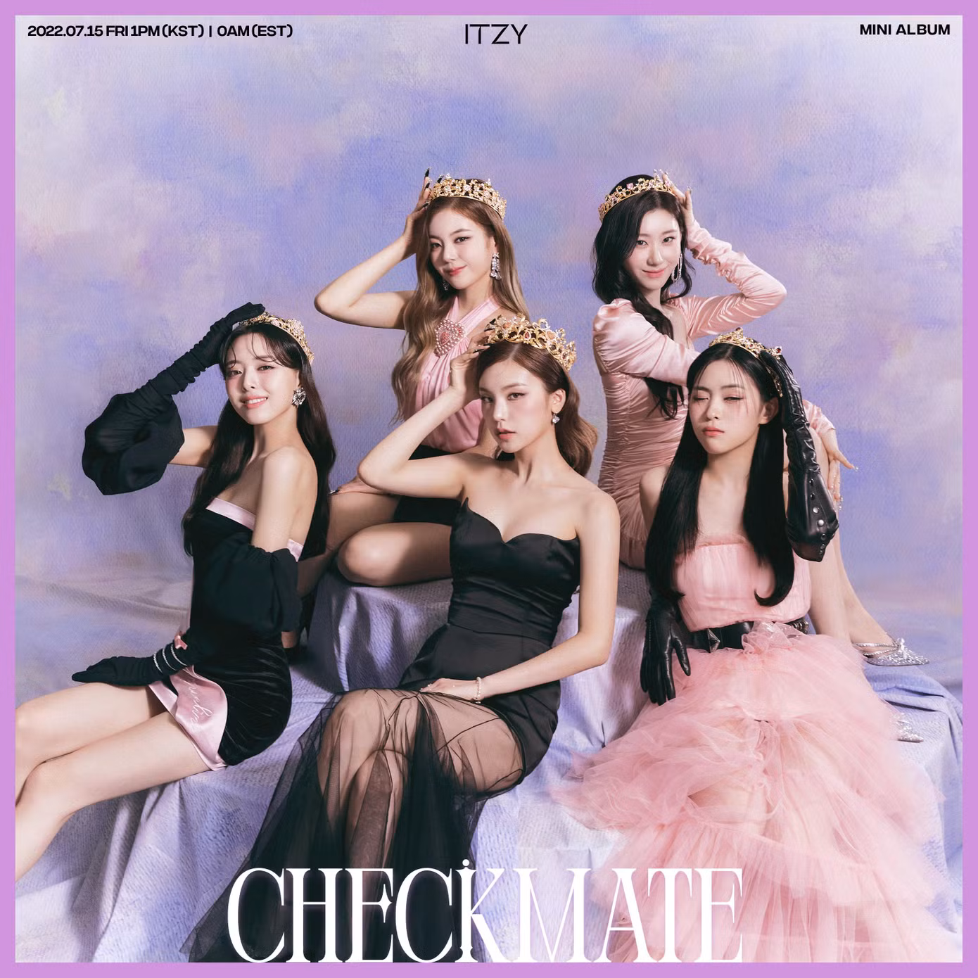 Concept hoàng gia trong những ảnh teaser đầu tiên khiến fan thích thú của ITZY.