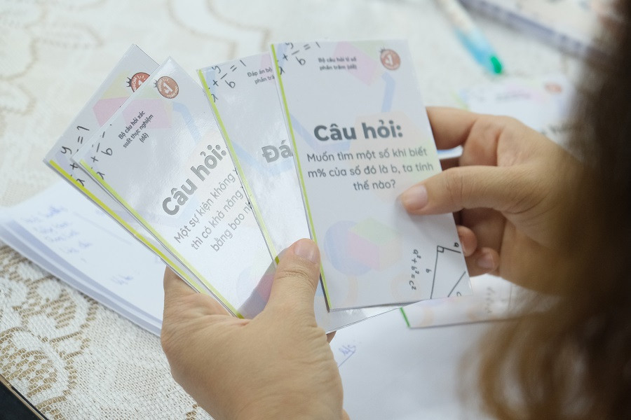 Các minigame được lồng ghép khéo léo các kiến thức Toán học, giúp tween vừa chơi vừa dễ dàng ôn tập lại kiến thức. Các minigame được lồng ghép khéo léo các kiến thức Toán học, giúp tween vừa chơi vừa dễ dàng ôn tập lại kiến thức.