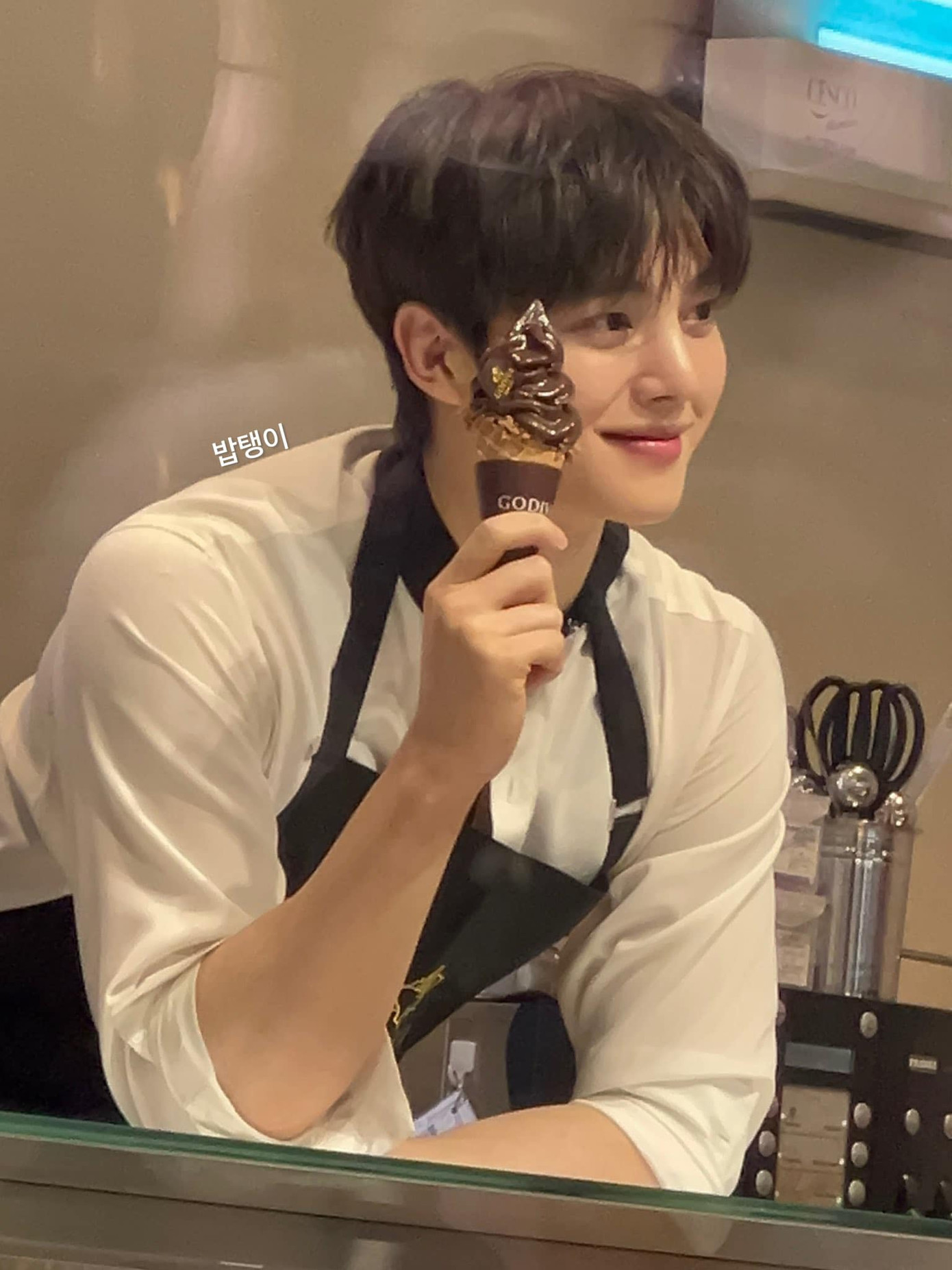 Ảnh: @funnyidol_news Ảnh: @funnyidol_news