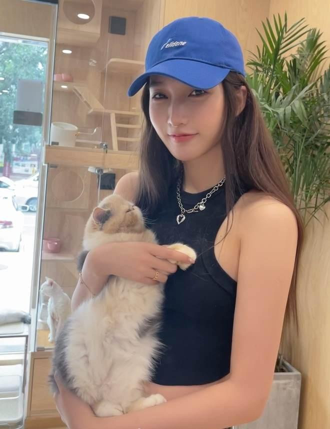 Đô Mỹ Trúc - bạn gái cũ của Ngô Diệc Phàm đang sở hữu bằng chứng được cho là có thể khiến nam lưu lượng lĩnh án 10 năm tù. Đô Mỹ Trúc - bạn gái cũ của Ngô Diệc Phàm đang sở hữu bằng chứng được cho là có thể khiến nam lưu lượng lĩnh án 10 năm tù.