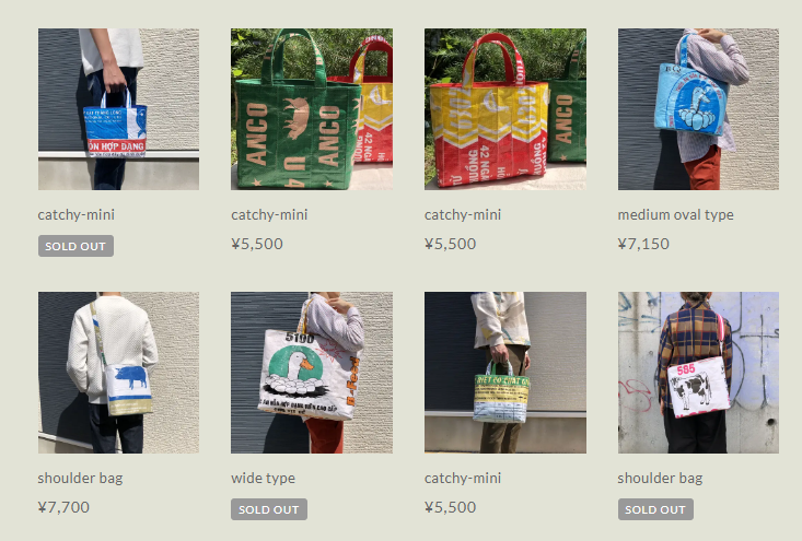 Mẫu túi xách "chuẩn Việt" này được bày bán đa dạng trên các website. Mẫu túi xách "chuẩn Việt" này được bày bán đa dạng trên các website.